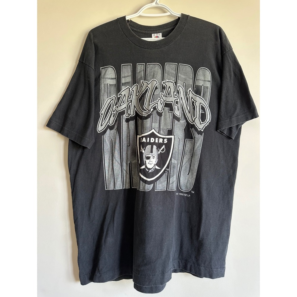 Vintage 1995 Oakland Raiders NFL T-Shirt Fruit of the Loom Black XL Made in USA